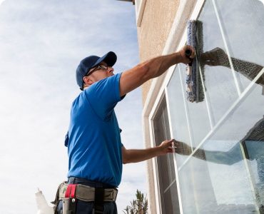 Window washer Backrougn